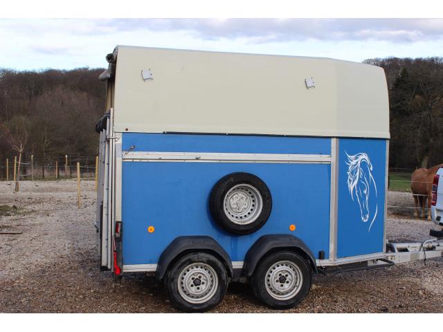 concessionnaire van chevaux westfalia